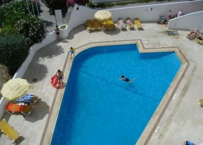 Red Terrace Flat Apartment