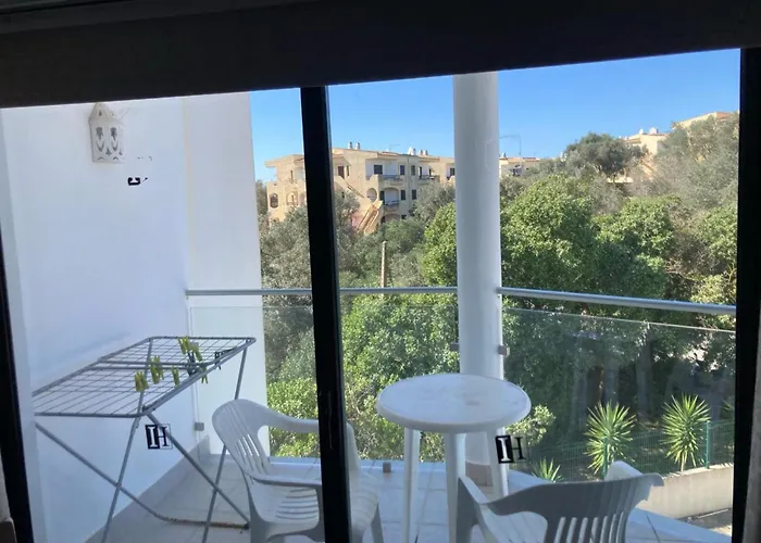 Red Terrace Flat Apartment *