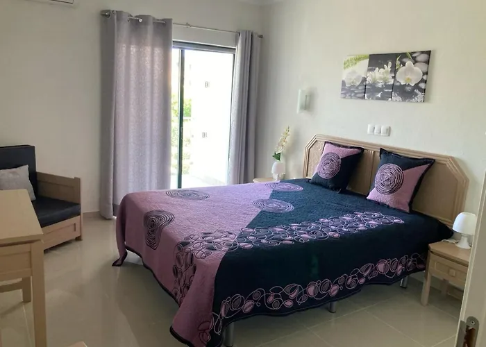 Red Terrace Flat Apartment