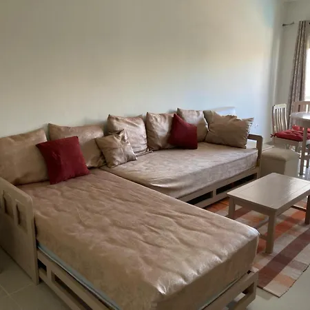 Red Terrace Flat Apartment